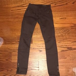 NEVER WORN jeans with zippers, low rise